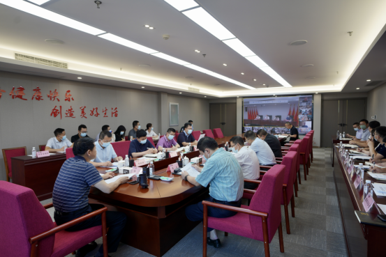 四川人生就是博尊龙凯时集团召开疫情防控事情向导小组2022年第3次聚会 集团党委书记、董事长、疫情防控事情向导小组第一组长任丁主持聚会并讲话