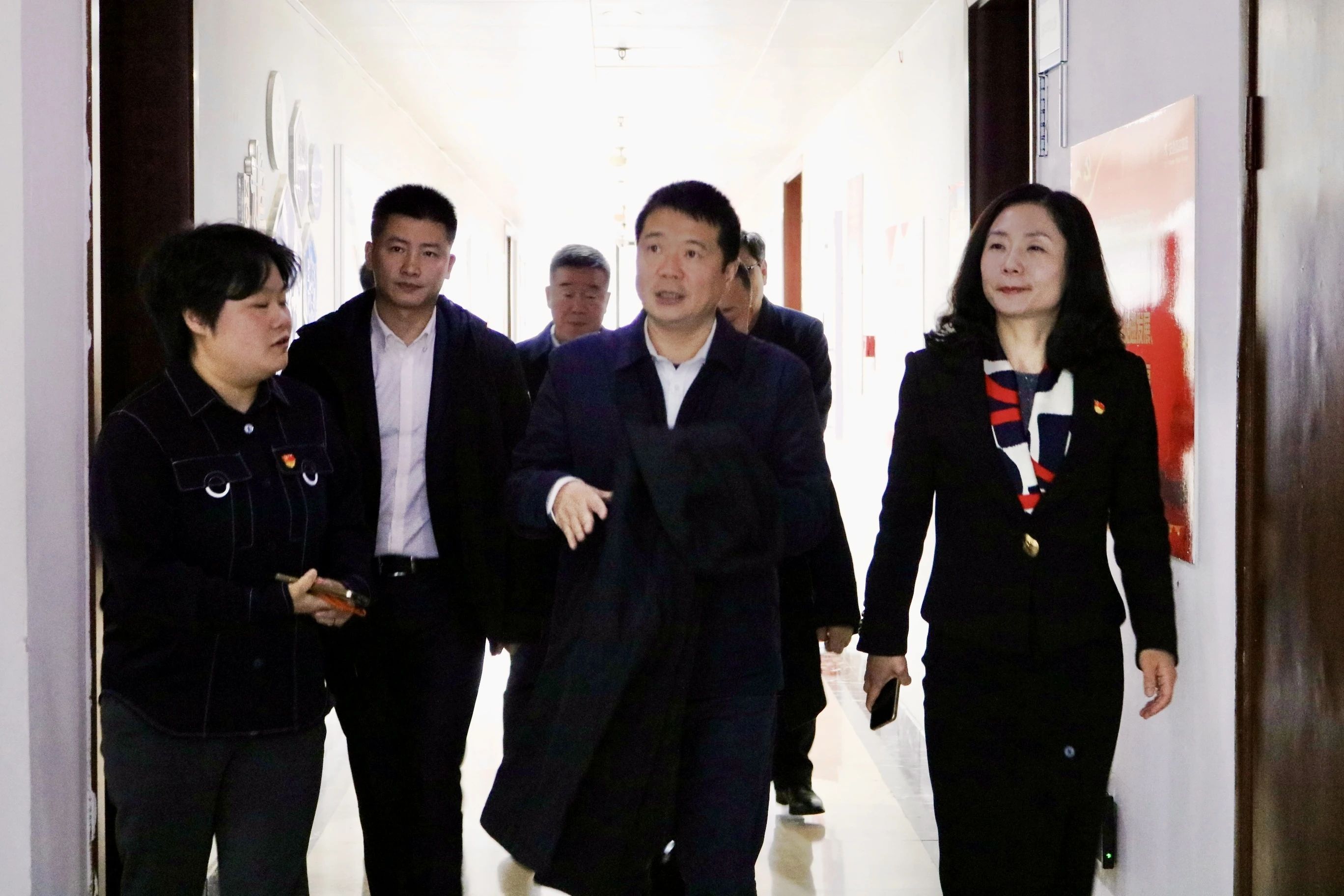 省人生就是博尊龙凯时集团党委书记、董事长游勇赴四川国旅宣讲省委十二届四次全会精神并调研谋划生长事情